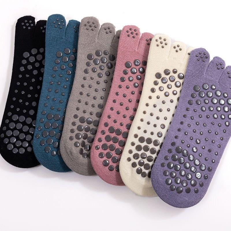 Roiii Yoga Socks for Women with Grips, Non-Slip Five Toe Socks for Clasped Pilates Socks for Ballet Pilates Barre Dance Barefoot Workouts Fitness(Roiiisky29)