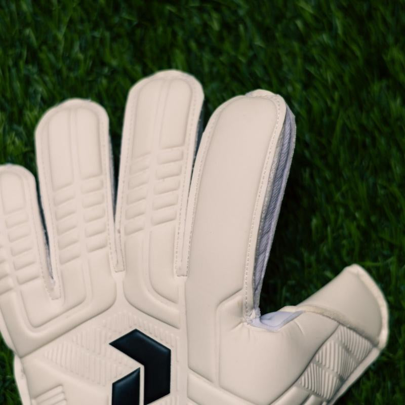 Peak Performance Classic White Mexico Goalkeeper Gloves