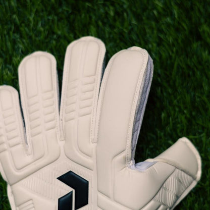 Peak Performance Classic White Mexico Goalkeeper Gloves