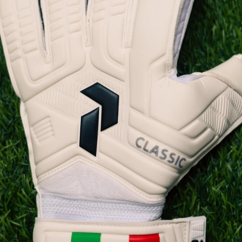 Peak Performance Classic White Mexico Goalkeeper Gloves